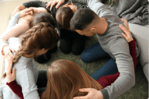 Nomes Bíblicos Criativos para Grupos de Jovens e Círculos de Oração