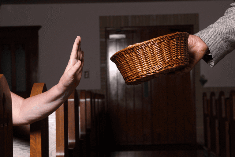 Se eu der o dízimo, não terei condições de pagar o aluguel. Então o que eu faço?